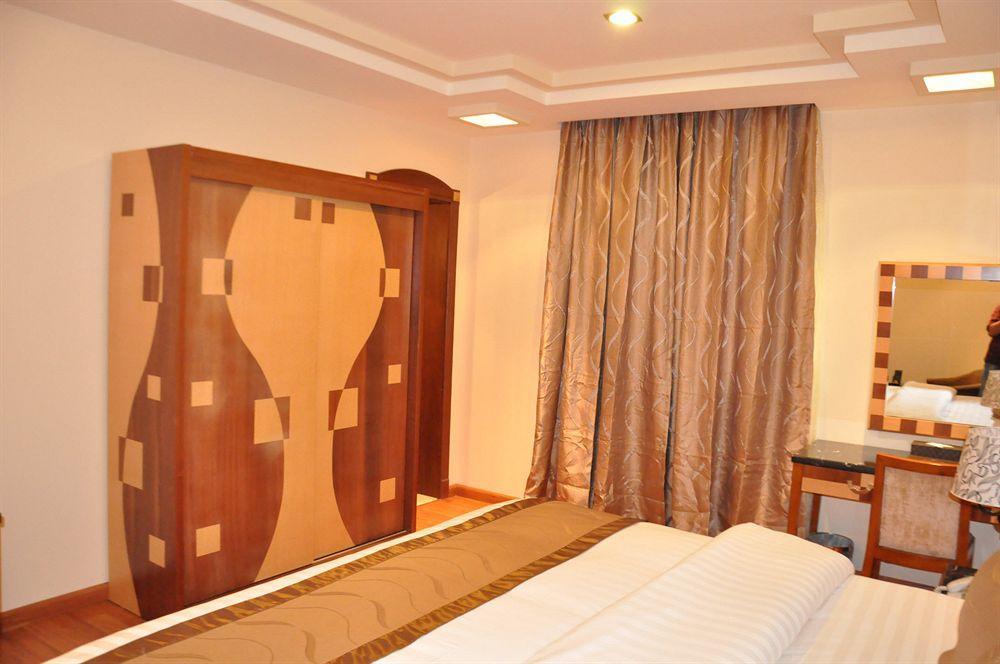 Renz Hotel Jeddah Ngoại thất bức ảnh