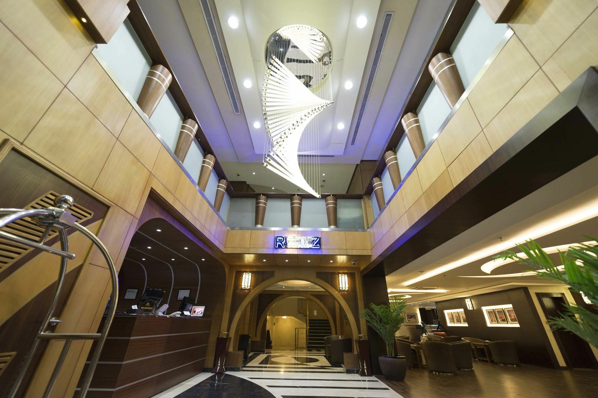 Renz Hotel Jeddah Ngoại thất bức ảnh